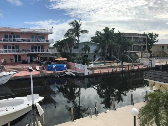 Dock
